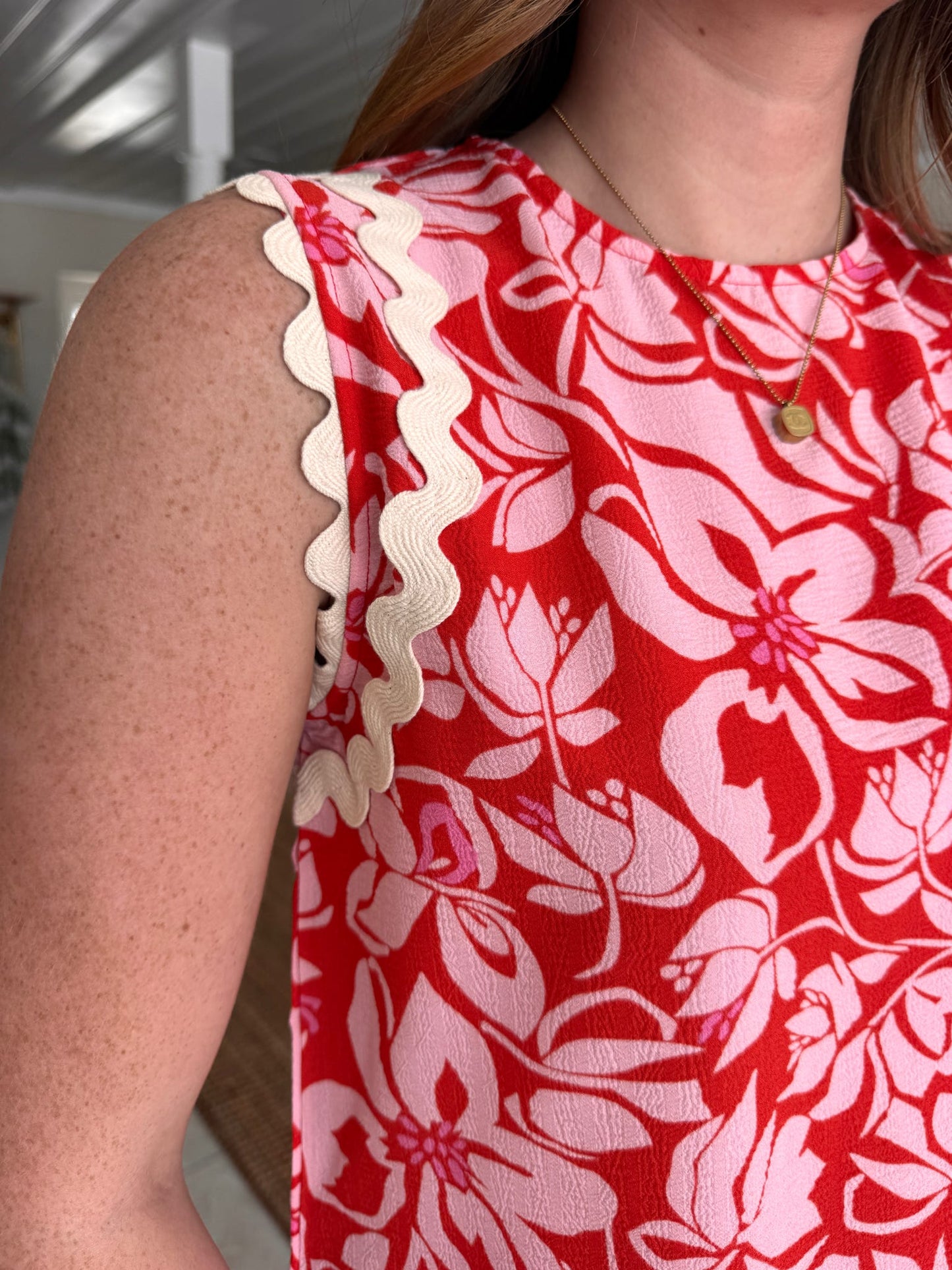 Floral Print Scallop Edge Top