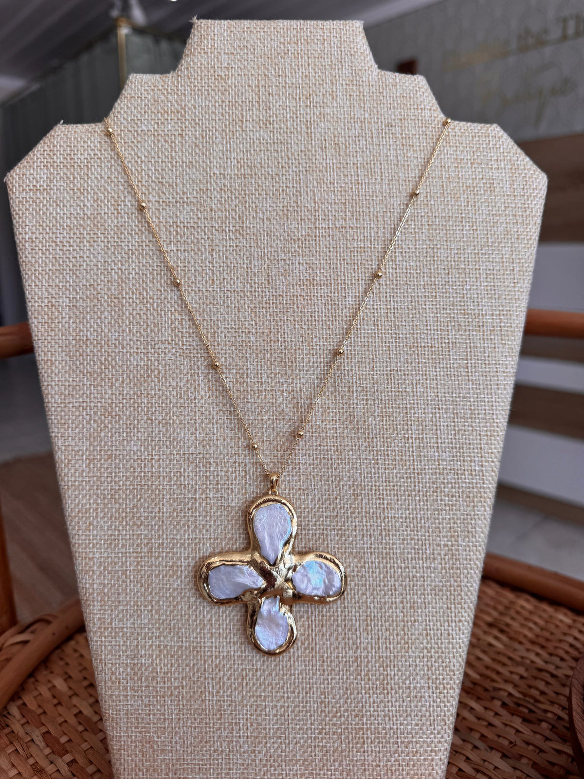 Baroque Pearl Clover Pendant Necklace